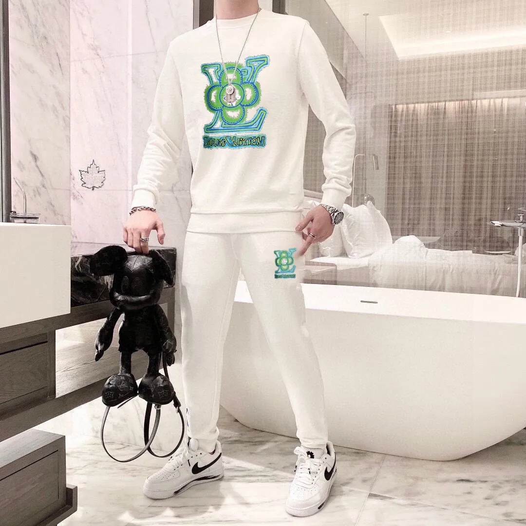 🅿️380 direct batch [LV Louis Vuitton] (Fat Man Gospel) hot-selling suit is coming. Focus on the original version of the official website. 2025 new hot-selling sweatshirt suit. The original order is the best. 🇭🇰The meticulous work of top designers. Just for a fitting and perfect upper body effect. 100% natural high-quality Roman cotton, close-fitting comfort, noble and elegant! Original hardware embodies elegance and nobility! Counter size: M-5XL (maximum wear up to 220 pounds)